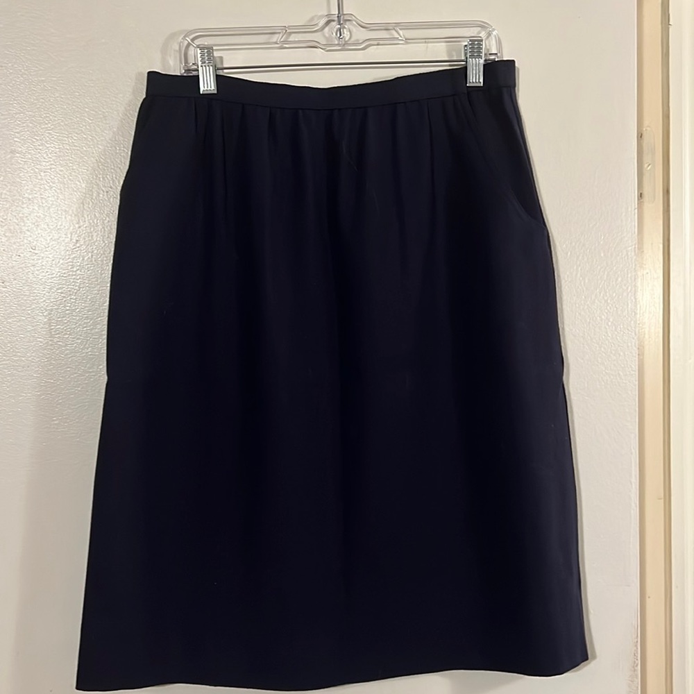 Schrader sport darkest blue 100% wool skirt